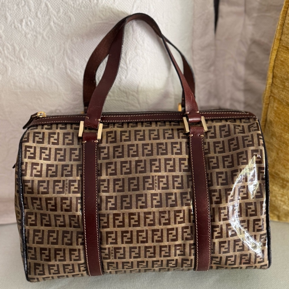 SOLD‼️‼️Fendi Brown and Tan Logo Satchel